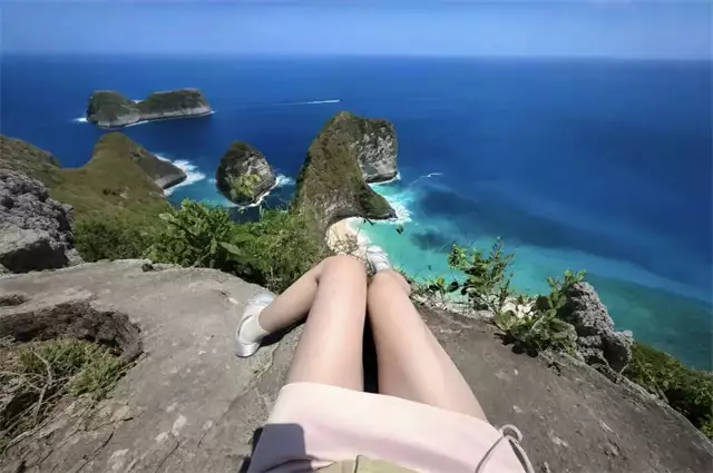 吃瓜群qq群免费：5个网红的隐藏故事，绝对让你大跌眼镜！